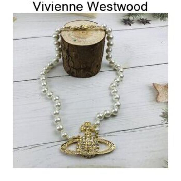 Vivienne Westwood Gold Studs - Picture 2 of 5